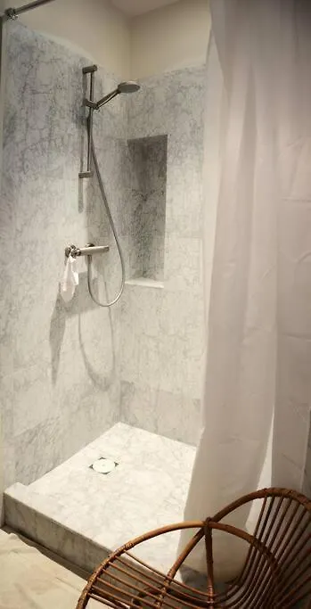 Center - 2 Bedrooms Paris
